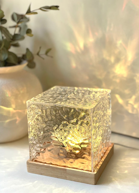 Sparkle Waves - rotating table lamp with light projection